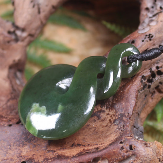 Twist carved from Kawakawa Pounamu - NZ Greenstone