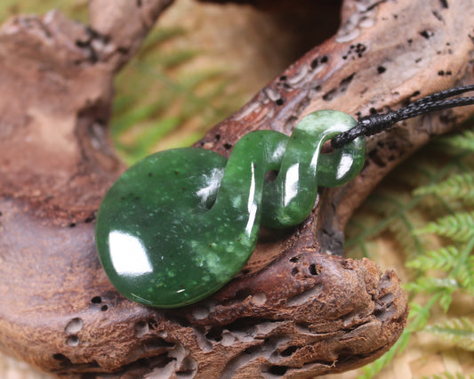 Twist carved from Kawakawa Pounamu - NZ Greenstone