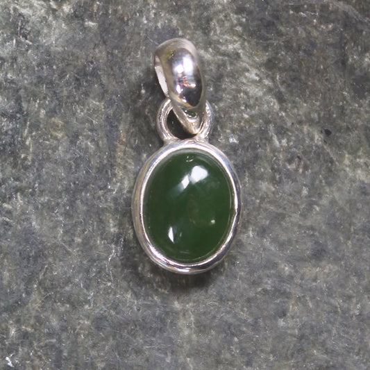 Kawakawa Pounamu pendant set in Sterling Silver - NZ Greenstone