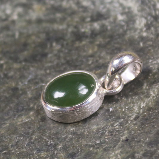 Kawakawa Pounamu pendant set in Sterling Silver - NZ Greenstone