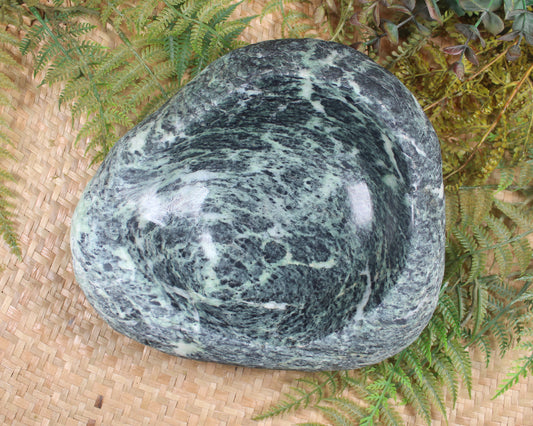 NZ Serpentine Bowl