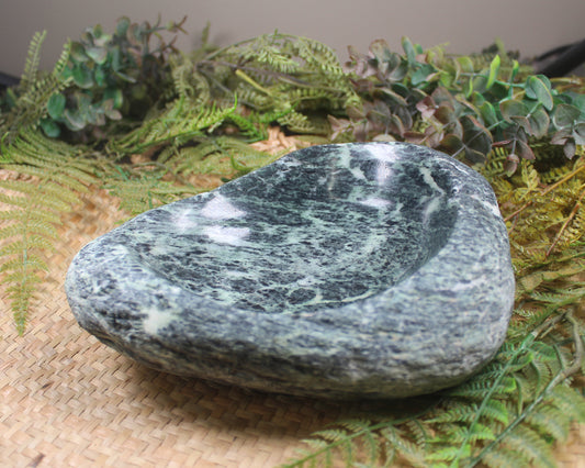 NZ Serpentine Bowl