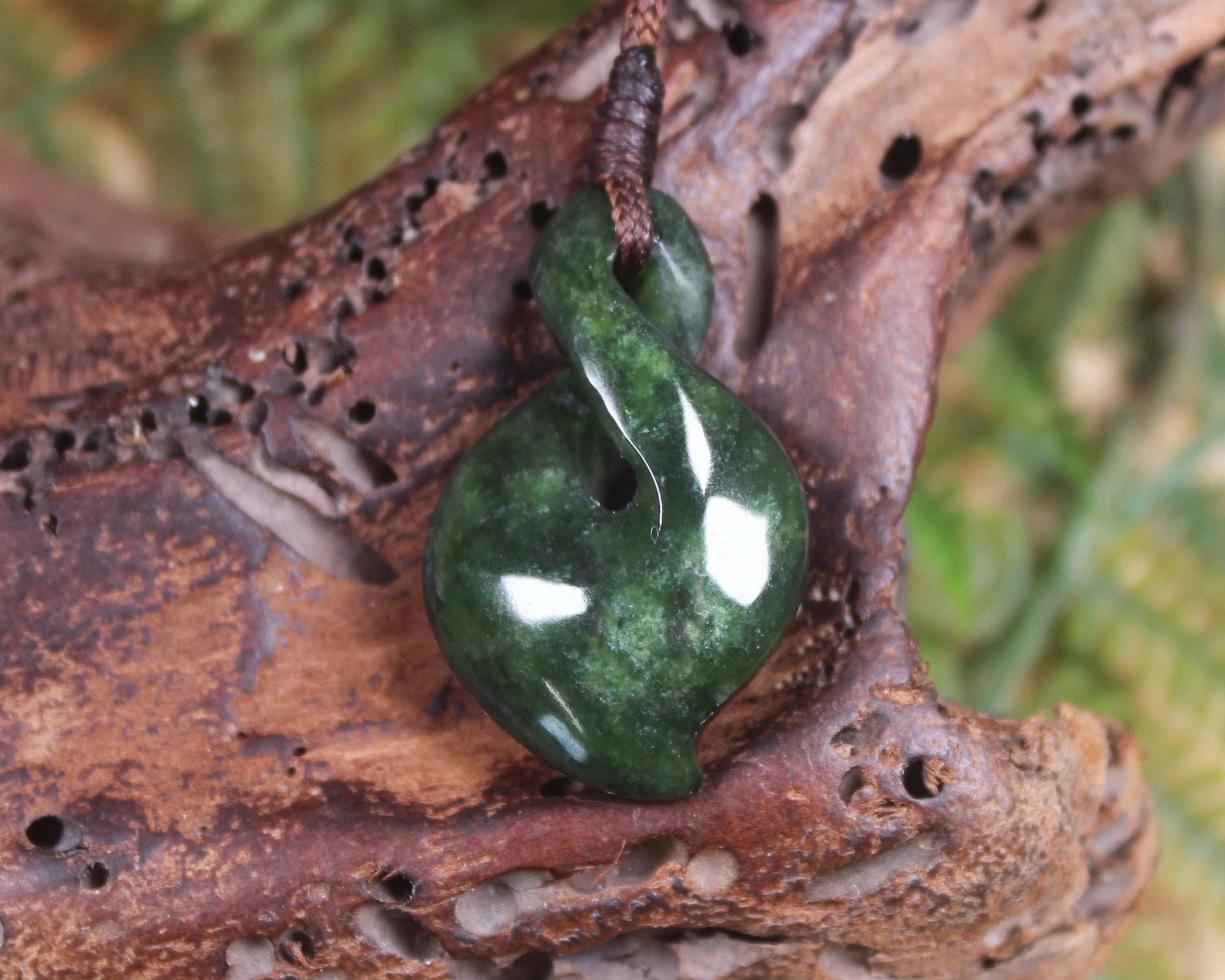 Twist carved from Kawakawa Pounamu - NZ Greenstone