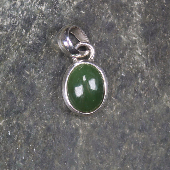 Kawakawa Pounamu pendant set in Sterling Silver - NZ Greenstone
