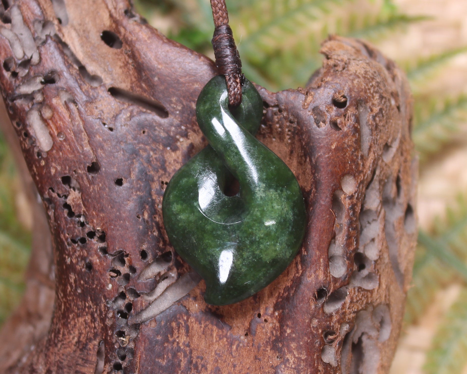 Twist carved from Kawakawa Pounamu - NZ Greenstone