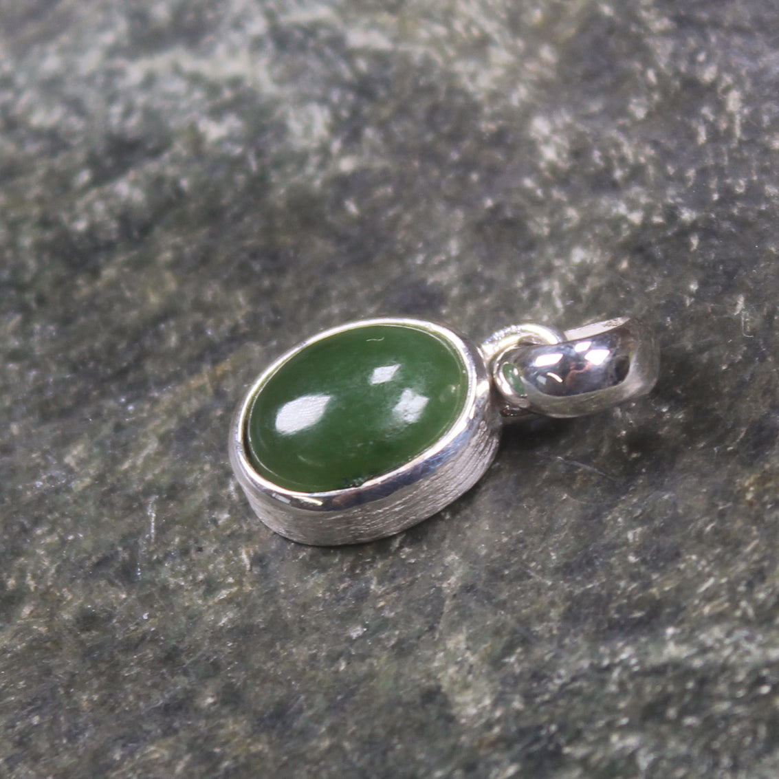Kawakawa Pounamu pendant set in Sterling Silver - NZ Greenstone