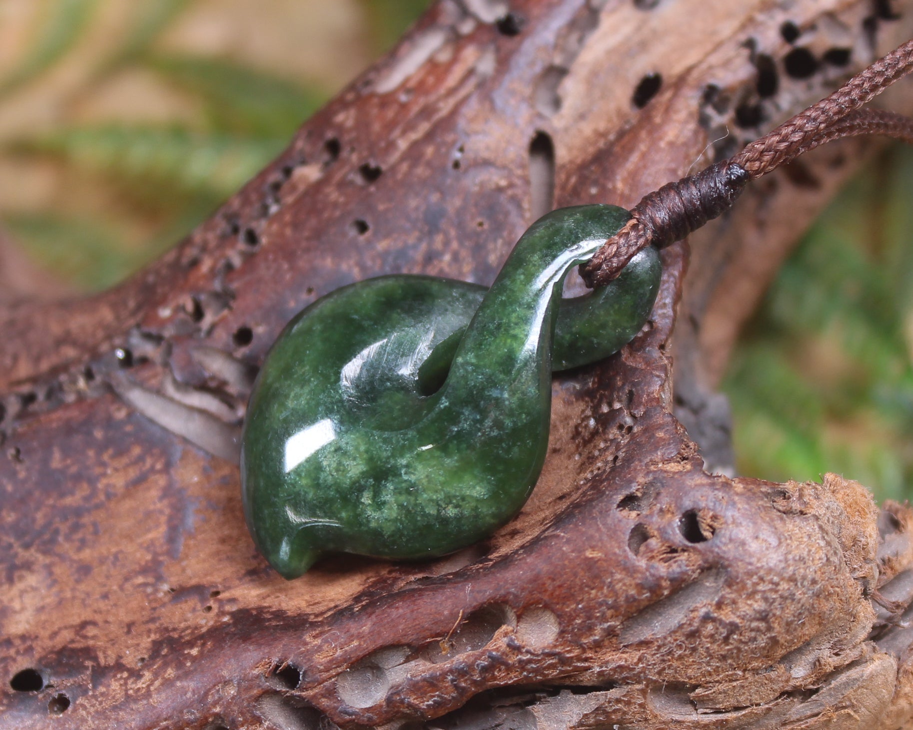 Twist carved from Kawakawa Pounamu - NZ Greenstone