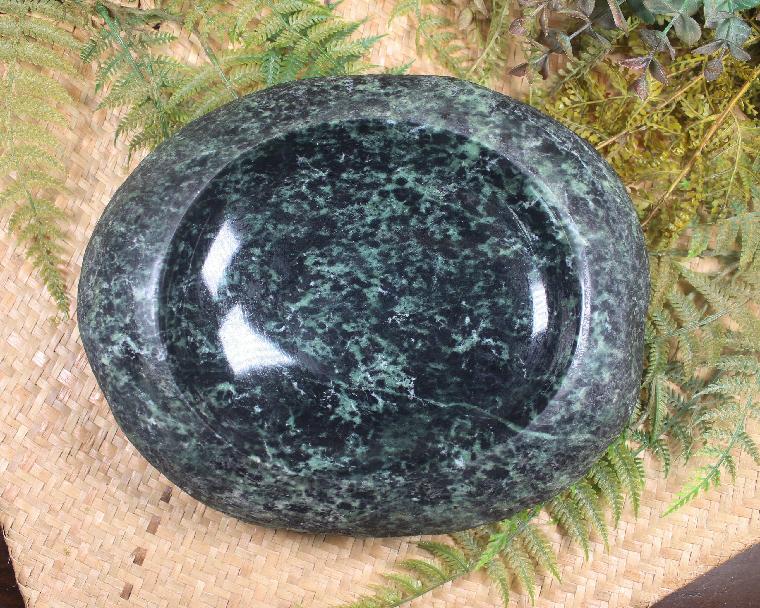 NZ Serpentine Bowl