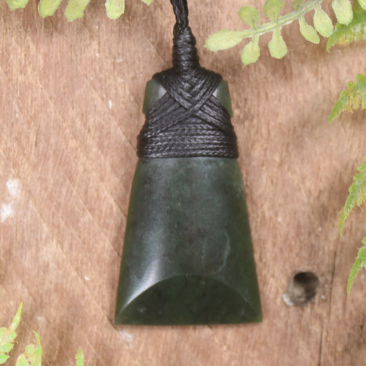 Rimu Pounamu Toki Pendant - NZ Greenstone