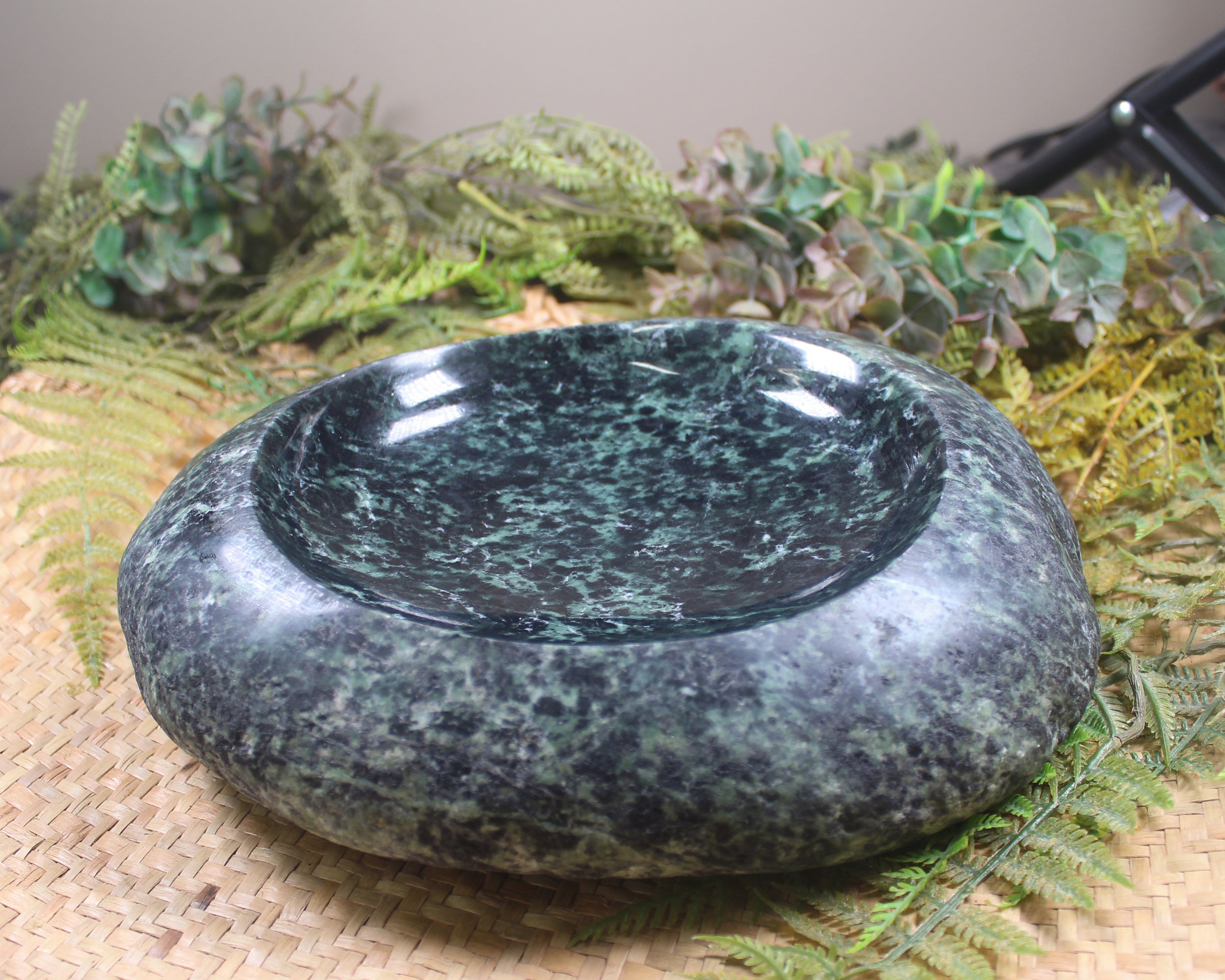 NZ Serpentine Bowl