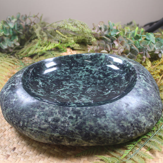 NZ Serpentine Bowl