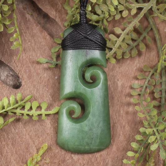 Hapopo Pounamu Toki with Koru - NZ Greenstone