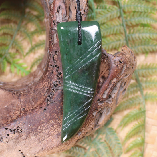 Hapopo Pounamu Tooth