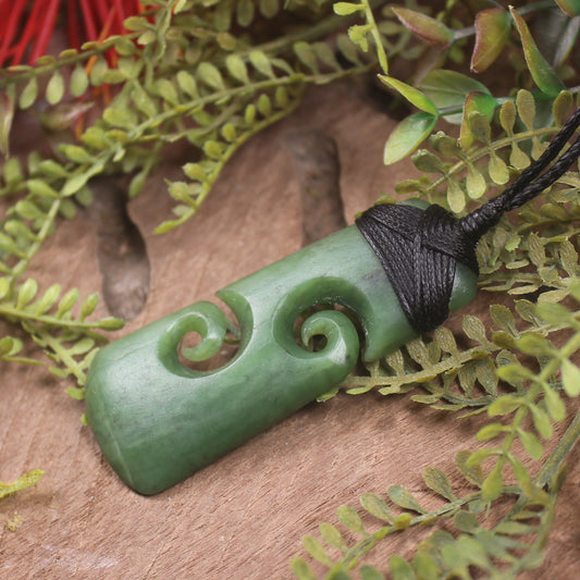 Hapopo Pounamu Toki with Koru - NZ Greenstone