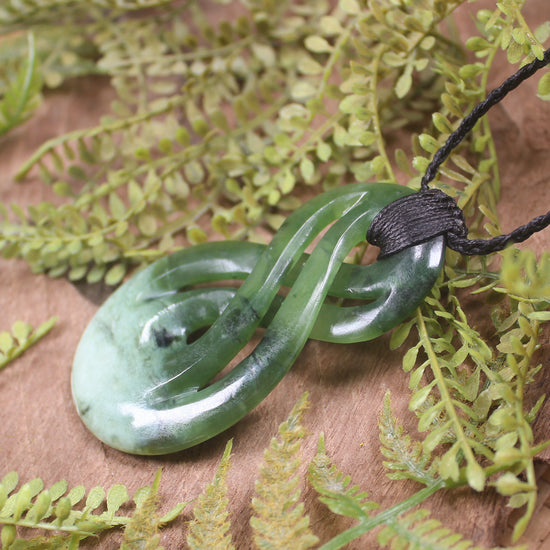 Twist or Pikorua carved from Hapopo Pounamu - NZ Greenstone