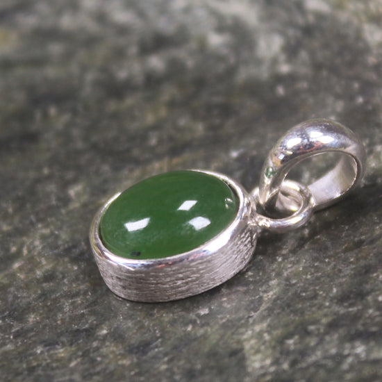 Kawakawa Pounamu pendant set in Sterling Silver - NZ Greenstone