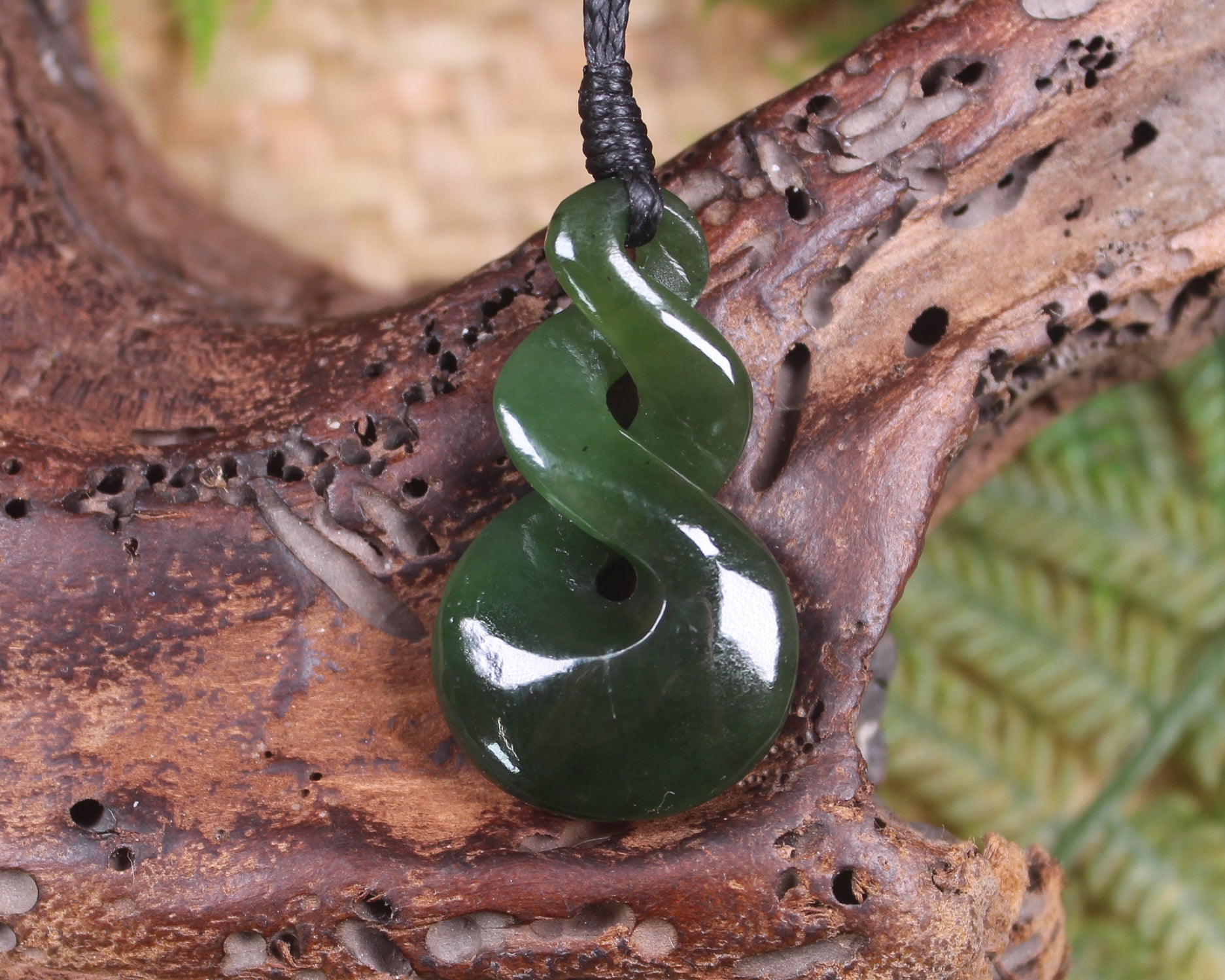 Twist carved from Kawakawa Pounamu - NZ Greenstone