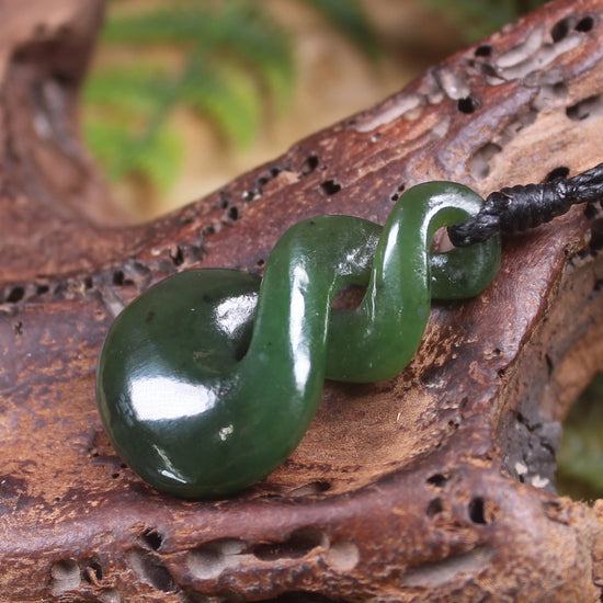 Twist carved from Kawakawa Pounamu - NZ Greenstone