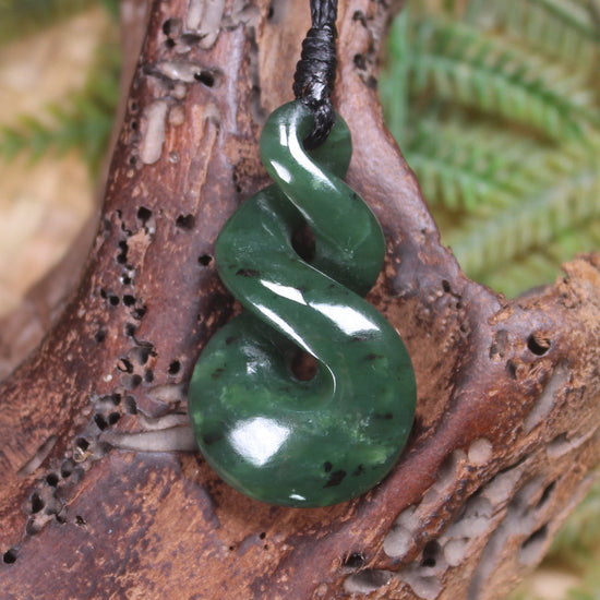 Twist carved from Kawakawa Pounamu - NZ Greenstone
