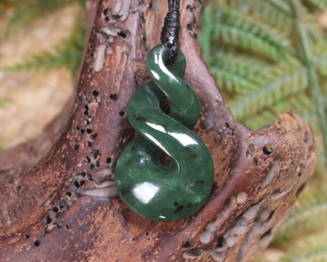 Twist carved from Kawakawa Pounamu - NZ Greenstone