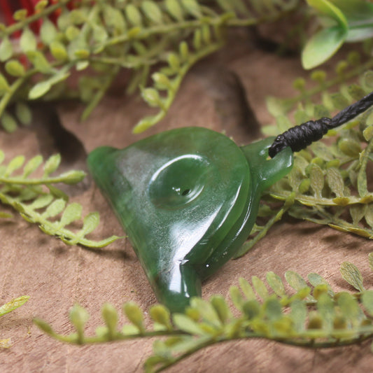 Dog Whistle carved from Kawakawa Pounamu - NZ Greenstone