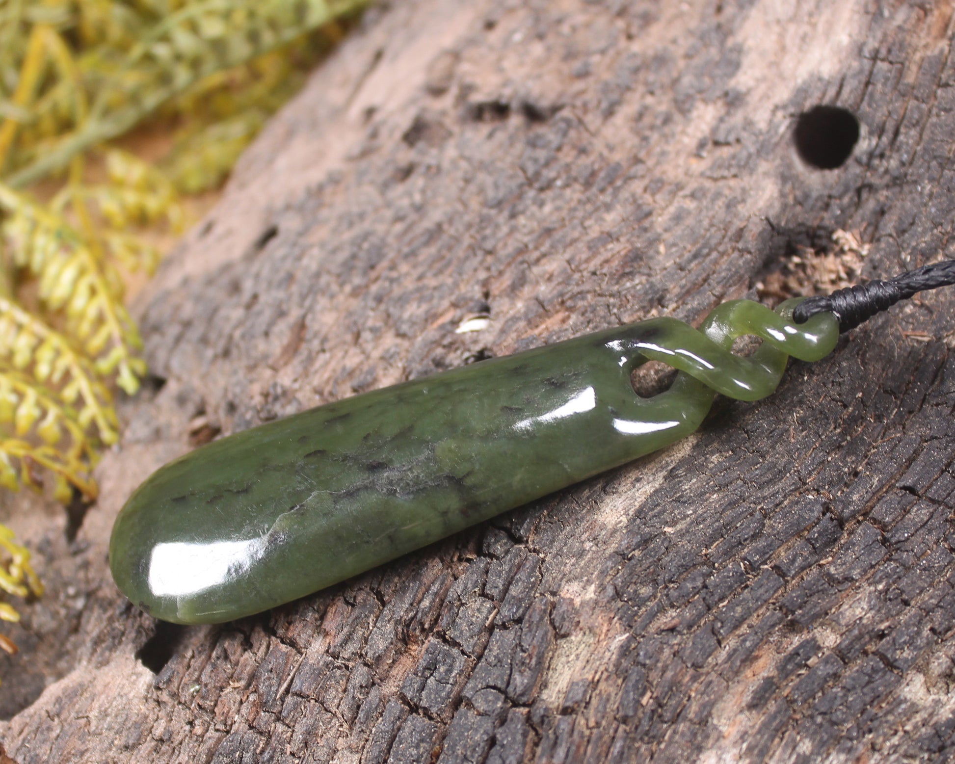 Rimu Pounamu Roimata Pendant - NZ Greenstone