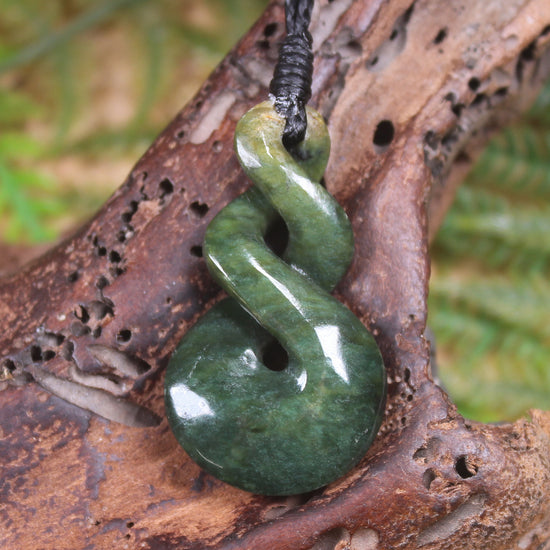 Twist or Pikorua carved from Flower Jade Pounamu - NZ Greenstone