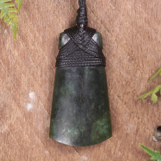 Kawakawa Pounamu Toki