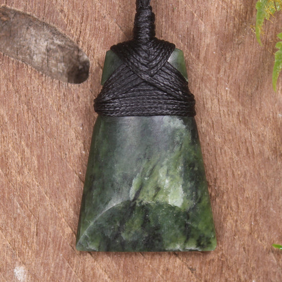 Kawakawa Pounamu Toki
