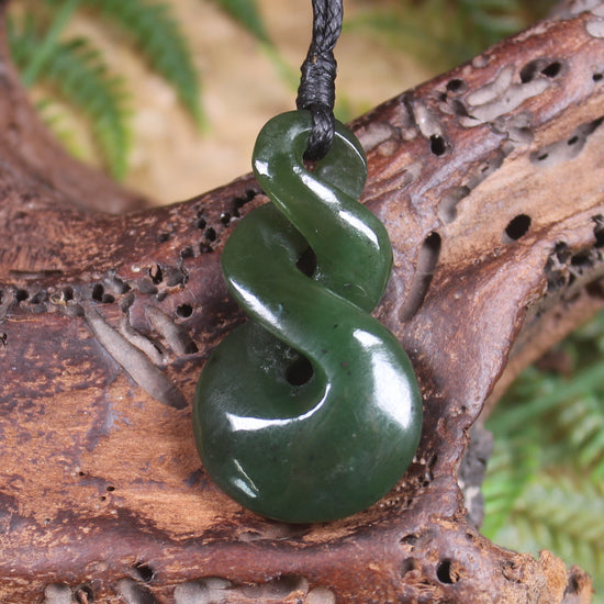 Twist carved from Kawakawa Pounamu - NZ Greenstone