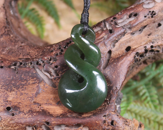 Twist carved from Kawakawa Pounamu - NZ Greenstone