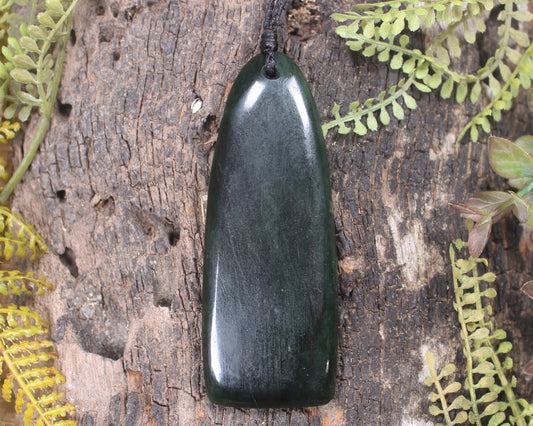 Kawakawa Pounamu Toki
