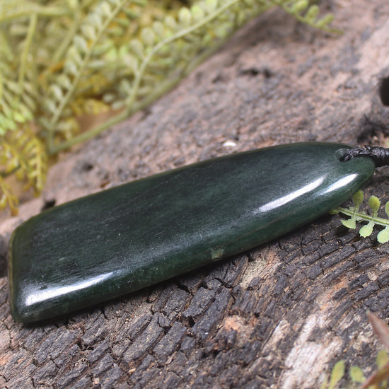 Kawakawa Pounamu Toki