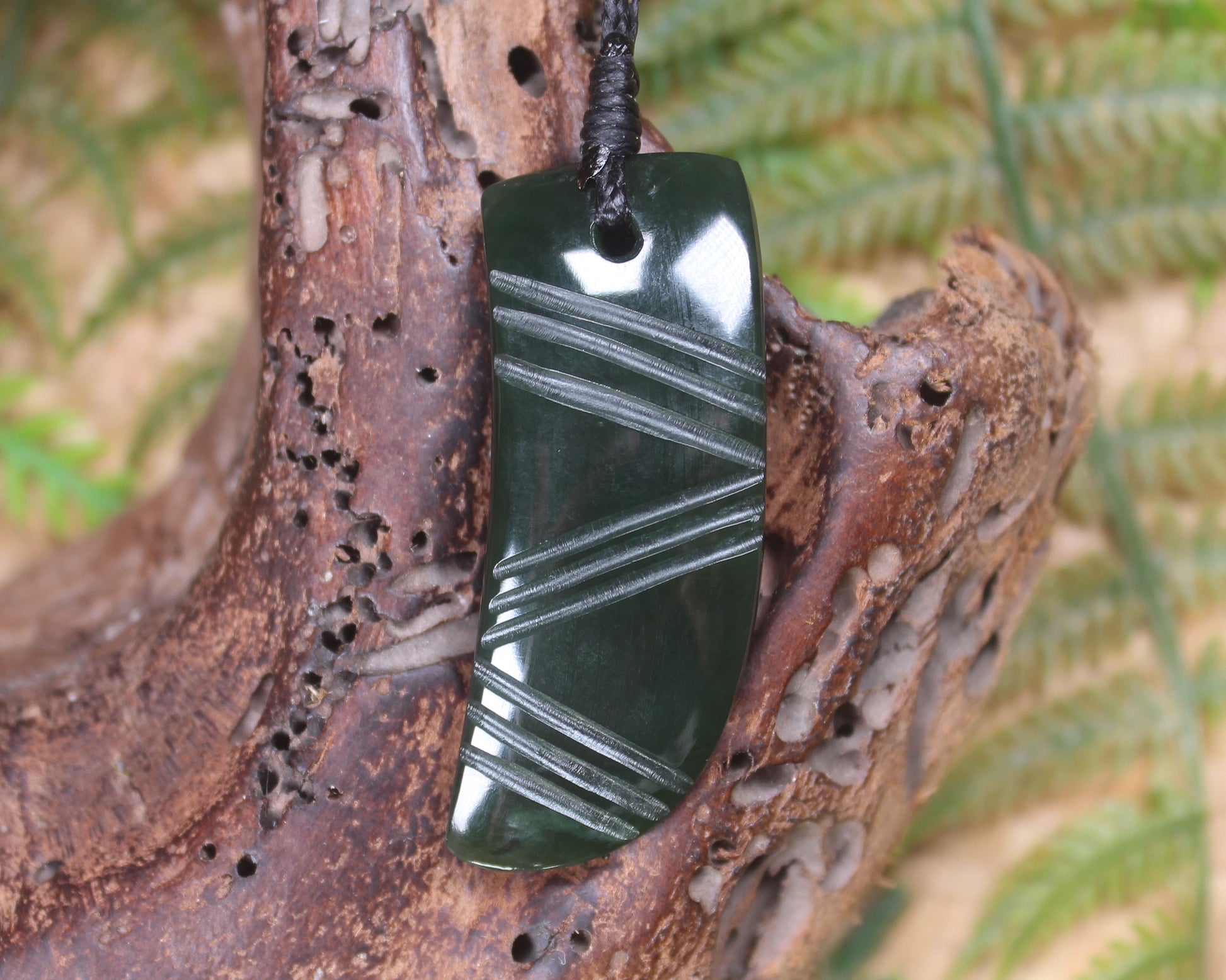 Taniwha Tooth or Niho carved from Kawakawa Pounamu - NZ Greenstone
