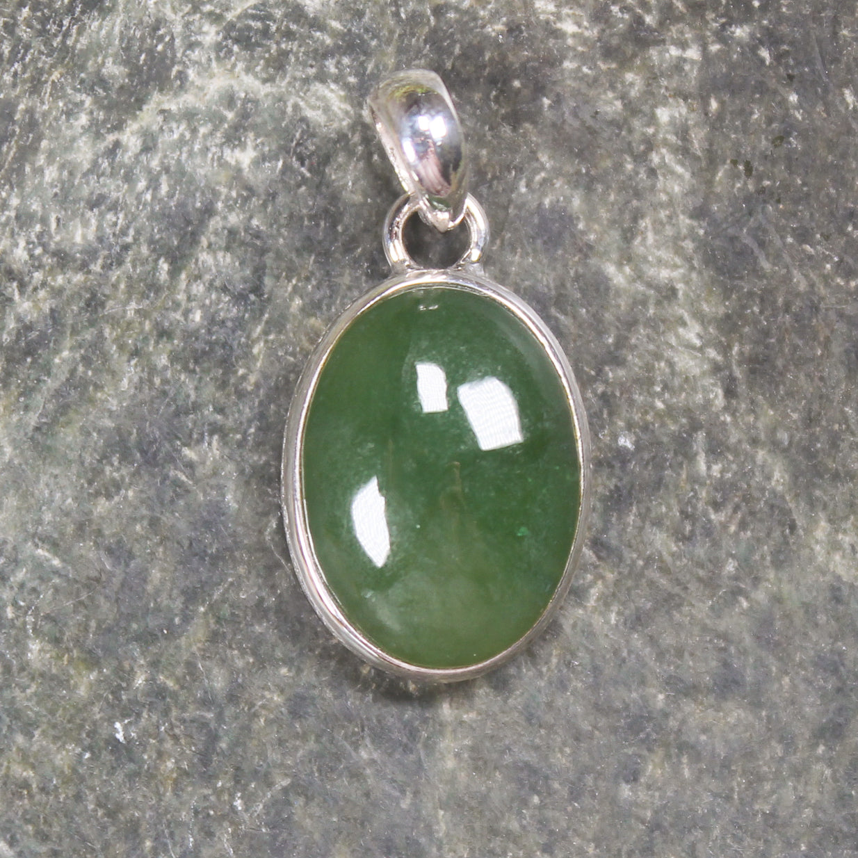 Hapopo Pounamu pendant set in Sterling Silver - NZ Greenstone