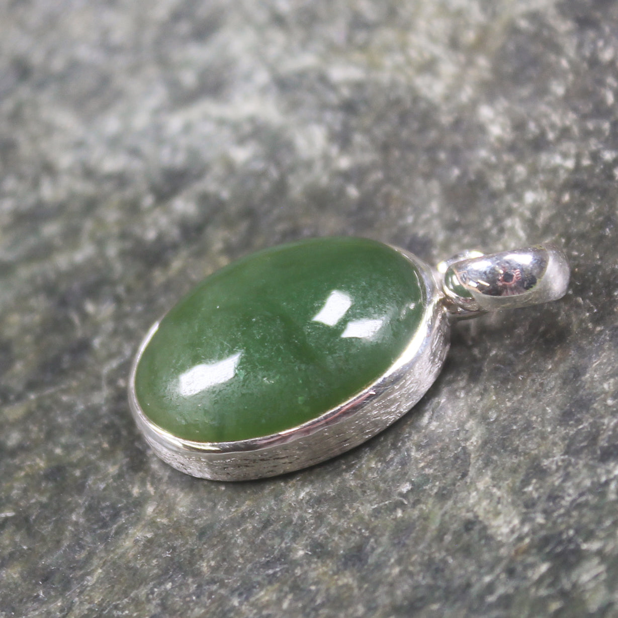 Hapopo Pounamu pendant set in Sterling Silver - NZ Greenstone