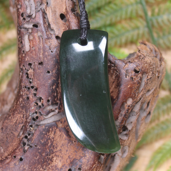 Taniwha Tooth or Niho carved from Kawakawa Pounamu - NZ Greenstone