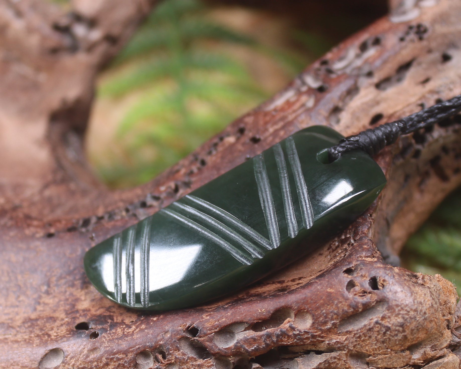 Taniwha Tooth or Niho carved from Kawakawa Pounamu - NZ Greenstone