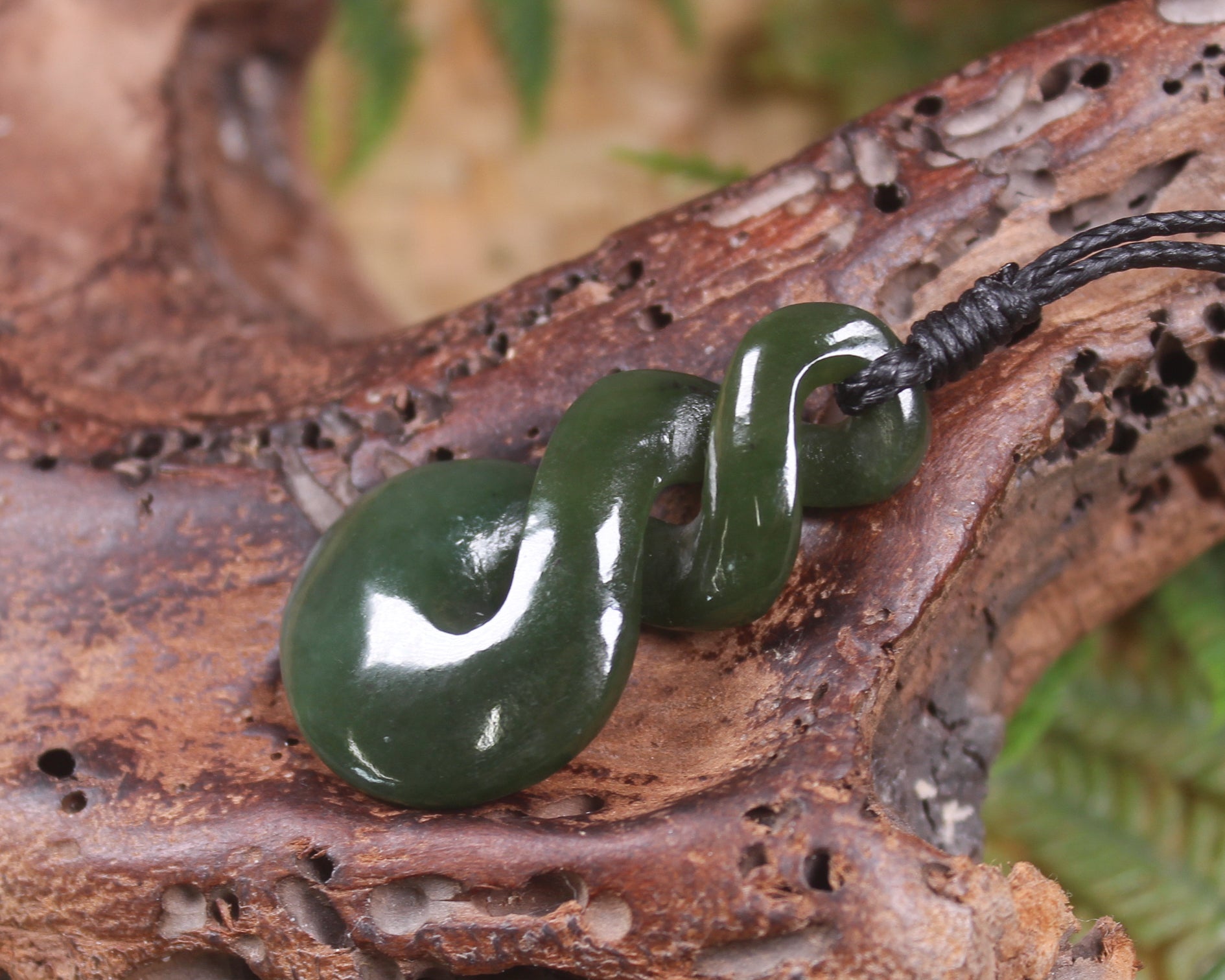 Twist carved from Kawakawa Pounamu - NZ Greenstone