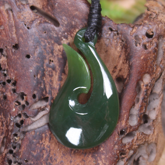 Hei Matau or Fish Hook carved from Kawakawa Pounamu - NZ Greenstone