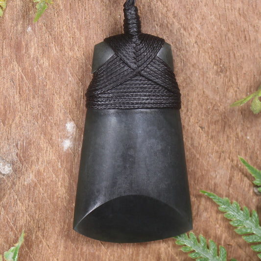 Kawakawa Pounamu Toki