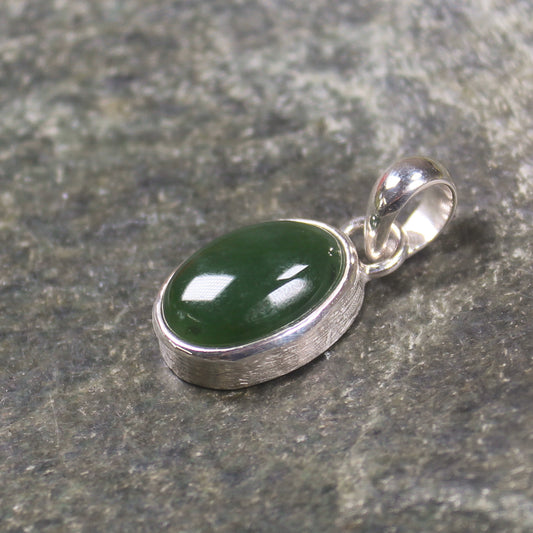 Kawakawa Pounamu pendant set in Sterling Silver - NZ Greenstone
