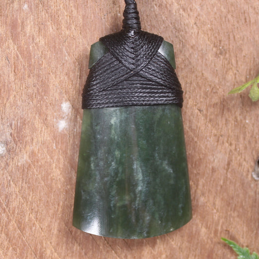 Kawakawa Pounamu Toki
