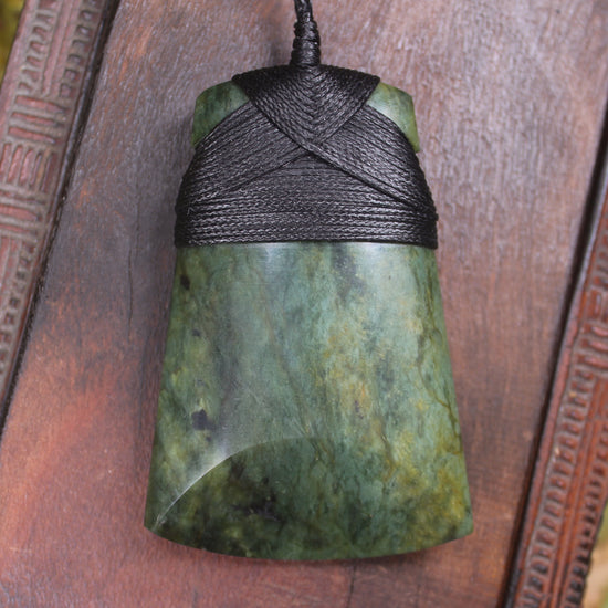 Flower Jade Pounamu Toki