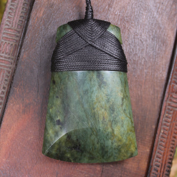 Flower Jade Pounamu Toki
