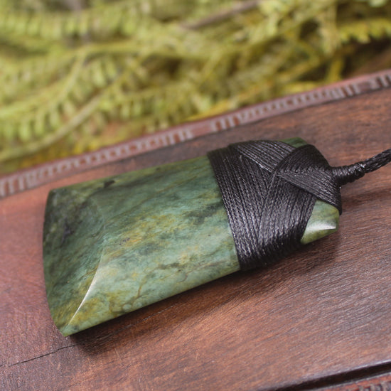 Flower Jade Pounamu Toki