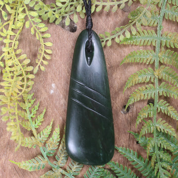 Kawakawa Pounamu Toki 