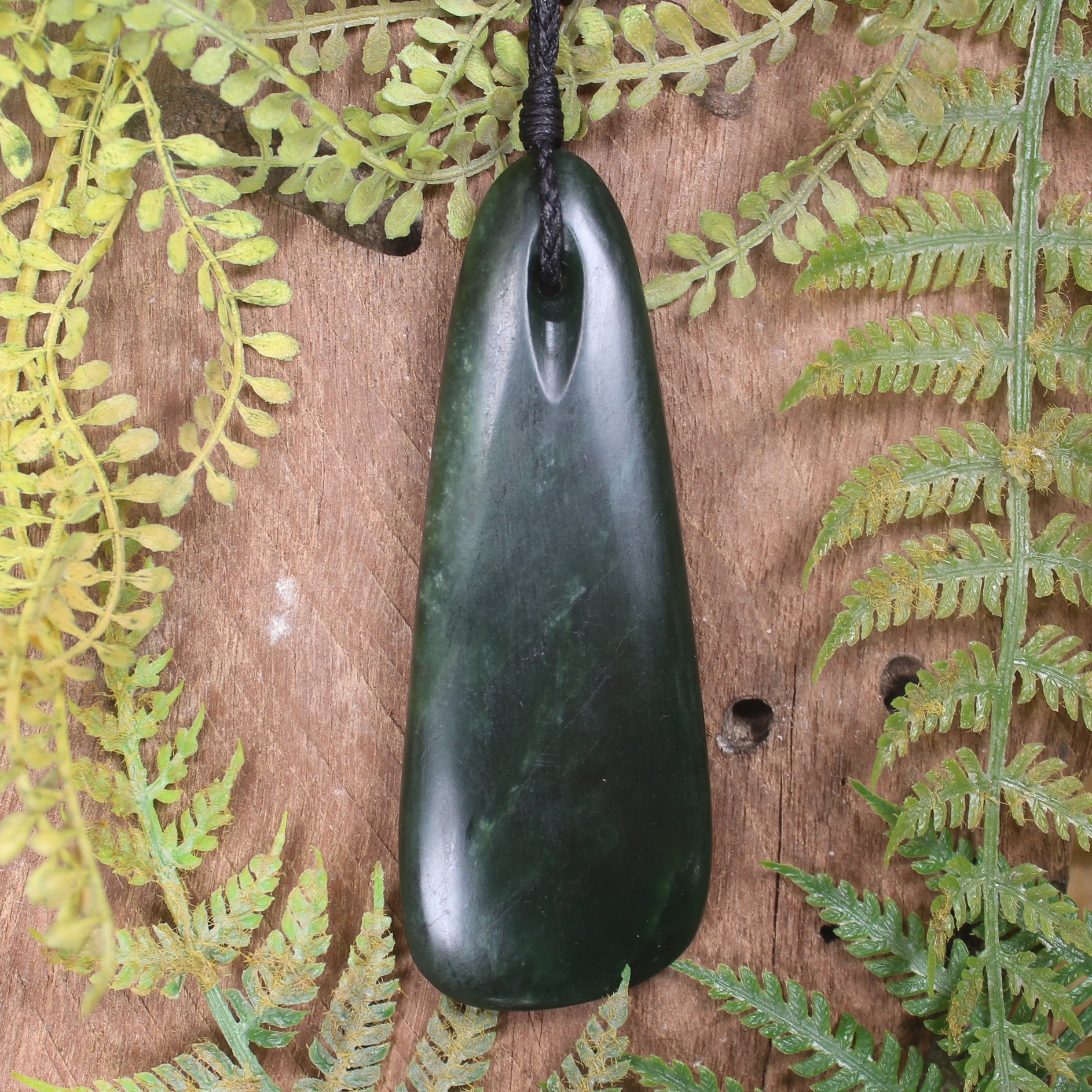Kawakawa Pounamu Toki 