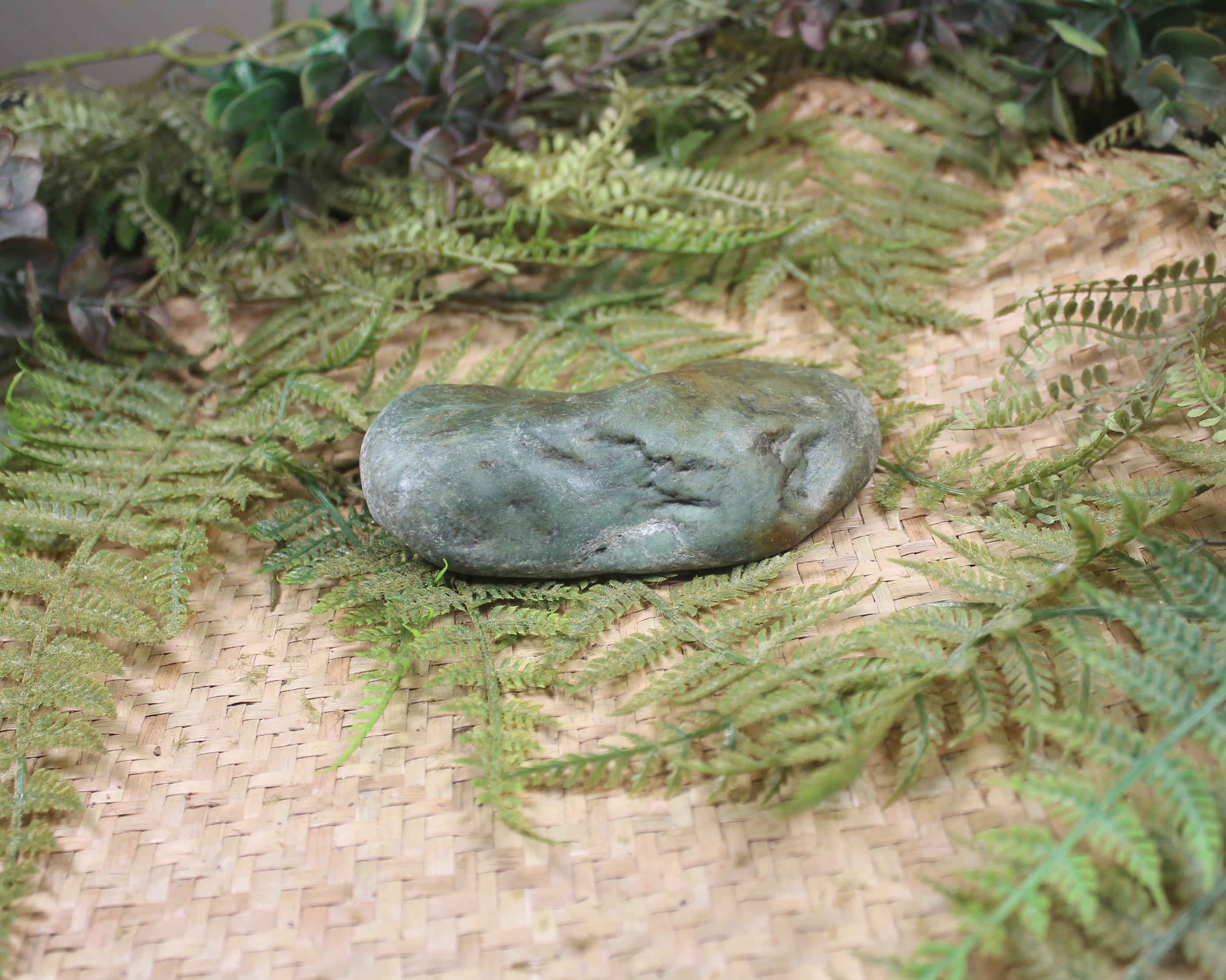 Freeform Touchstone Pounamu Sculpture - Inanga Pounamu - NZ Greenstone