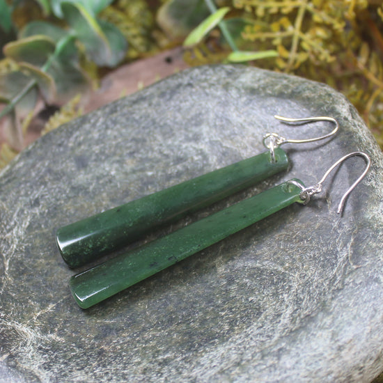 Roimata or Teardrop earrings carved from Kawakawa Pounamu - NZ Greenstone
